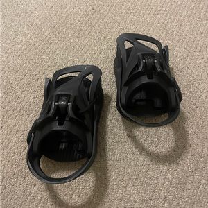 Burton Step On Bindings (size medium). 8 flex screws included.
